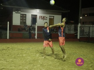 
<a style='margin-left: 5px;' class='btn btn-xs btn-social btn-facebook' href='https://www.facebook.com/sharer/sharer.php?u=https://www.boladovale.com.br/imgs/800-800-90/conteudo/fotos/1334/mg2560.jpg' rel='popup' data-width='500' data-height='400'><i class='fa fa-facebook'></i>Compartilhar <span class='hidden-xs'>no Facebook</span>
</a> 
<a class='btn btn-default btn-xs' target='_blank' href='imgs/800-800-90/conteudo/fotos/1334/mg2560.jpg'>
<span class='glyphicon glyphicon-cloud-download'></span> Salvar
</a> 
<span></span>