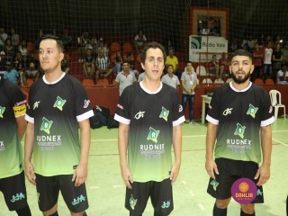 
<a style='margin-left: 5px;' class='btn btn-xs btn-social btn-facebook' href='https://www.facebook.com/sharer/sharer.php?u=https://www.boladovale.com.br/imgs/800-800-90/conteudo/fotos/1335/img2678.jpg' rel='popup' data-width='500' data-height='400'><i class='fa fa-facebook'></i>Compartilhar <span class='hidden-xs'>no Facebook</span>
</a> 
<a class='btn btn-default btn-xs' target='_blank' href='imgs/800-800-90/conteudo/fotos/1335/img2678.jpg'>
<span class='glyphicon glyphicon-cloud-download'></span> Salvar
</a> 
<span></span>