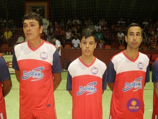 
<a style='margin-left: 5px;' class='btn btn-xs btn-social btn-facebook' href='https://www.facebook.com/sharer/sharer.php?u=https://www.boladovale.com.br/imgs/800-800-90/conteudo/fotos/1335/img2683.jpg' rel='popup' data-width='500' data-height='400'><i class='fa fa-facebook'></i>Compartilhar <span class='hidden-xs'>no Facebook</span>
</a> 
<a class='btn btn-default btn-xs' target='_blank' href='imgs/800-800-90/conteudo/fotos/1335/img2683.jpg'>
<span class='glyphicon glyphicon-cloud-download'></span> Salvar
</a> 
<span></span>