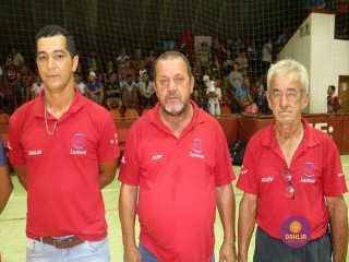 
<a style='margin-left: 5px;' class='btn btn-xs btn-social btn-facebook' href='https://www.facebook.com/sharer/sharer.php?u=https://www.boladovale.com.br/imgs/800-800-90/conteudo/fotos/1335/img2687.jpg' rel='popup' data-width='500' data-height='400'><i class='fa fa-facebook'></i>Compartilhar <span class='hidden-xs'>no Facebook</span>
</a> 
<a class='btn btn-default btn-xs' target='_blank' href='imgs/800-800-90/conteudo/fotos/1335/img2687.jpg'>
<span class='glyphicon glyphicon-cloud-download'></span> Salvar
</a> 
<span></span>