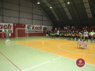 
<a style='margin-left: 5px;' class='btn btn-xs btn-social btn-facebook' href='https://www.facebook.com/sharer/sharer.php?u=https://www.boladovale.com.br/imgs/800-800-90/conteudo/fotos/1335/img2694.jpg' rel='popup' data-width='500' data-height='400'><i class='fa fa-facebook'></i>Compartilhar <span class='hidden-xs'>no Facebook</span>
</a> 
<a class='btn btn-default btn-xs' target='_blank' href='imgs/800-800-90/conteudo/fotos/1335/img2694.jpg'>
<span class='glyphicon glyphicon-cloud-download'></span> Salvar
</a> 
<span></span>