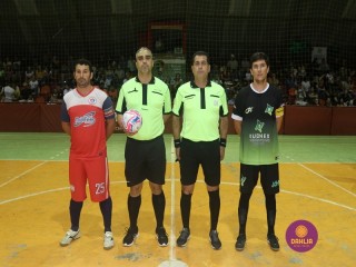 
<a style='margin-left: 5px;' class='btn btn-xs btn-social btn-facebook' href='https://www.facebook.com/sharer/sharer.php?u=https://www.boladovale.com.br/imgs/800-800-90/conteudo/fotos/1335/img2713.jpg' rel='popup' data-width='500' data-height='400'><i class='fa fa-facebook'></i>Compartilhar <span class='hidden-xs'>no Facebook</span>
</a> 
<a class='btn btn-default btn-xs' target='_blank' href='imgs/800-800-90/conteudo/fotos/1335/img2713.jpg'>
<span class='glyphicon glyphicon-cloud-download'></span> Salvar
</a> 
<span></span>