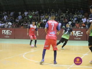 
<a style='margin-left: 5px;' class='btn btn-xs btn-social btn-facebook' href='https://www.facebook.com/sharer/sharer.php?u=https://www.boladovale.com.br/imgs/800-800-90/conteudo/fotos/1335/img2718.jpg' rel='popup' data-width='500' data-height='400'><i class='fa fa-facebook'></i>Compartilhar <span class='hidden-xs'>no Facebook</span>
</a> 
<a class='btn btn-default btn-xs' target='_blank' href='imgs/800-800-90/conteudo/fotos/1335/img2718.jpg'>
<span class='glyphicon glyphicon-cloud-download'></span> Salvar
</a> 
<span></span>