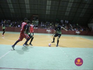 
<a style='margin-left: 5px;' class='btn btn-xs btn-social btn-facebook' href='https://www.facebook.com/sharer/sharer.php?u=https://www.boladovale.com.br/imgs/800-800-90/conteudo/fotos/1335/img2727.jpg' rel='popup' data-width='500' data-height='400'><i class='fa fa-facebook'></i>Compartilhar <span class='hidden-xs'>no Facebook</span>
</a> 
<a class='btn btn-default btn-xs' target='_blank' href='imgs/800-800-90/conteudo/fotos/1335/img2727.jpg'>
<span class='glyphicon glyphicon-cloud-download'></span> Salvar
</a> 
<span></span>
