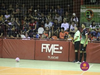 
<a style='margin-left: 5px;' class='btn btn-xs btn-social btn-facebook' href='https://www.facebook.com/sharer/sharer.php?u=https://www.boladovale.com.br/imgs/800-800-90/conteudo/fotos/1335/img2782.jpg' rel='popup' data-width='500' data-height='400'><i class='fa fa-facebook'></i>Compartilhar <span class='hidden-xs'>no Facebook</span>
</a> 
<a class='btn btn-default btn-xs' target='_blank' href='imgs/800-800-90/conteudo/fotos/1335/img2782.jpg'>
<span class='glyphicon glyphicon-cloud-download'></span> Salvar
</a> 
<span></span>