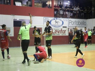 
<a style='margin-left: 5px;' class='btn btn-xs btn-social btn-facebook' href='https://www.facebook.com/sharer/sharer.php?u=https://www.boladovale.com.br/imgs/800-800-90/conteudo/fotos/1335/img2831.jpg' rel='popup' data-width='500' data-height='400'><i class='fa fa-facebook'></i>Compartilhar <span class='hidden-xs'>no Facebook</span>
</a> 
<a class='btn btn-default btn-xs' target='_blank' href='imgs/800-800-90/conteudo/fotos/1335/img2831.jpg'>
<span class='glyphicon glyphicon-cloud-download'></span> Salvar
</a> 
<span></span>