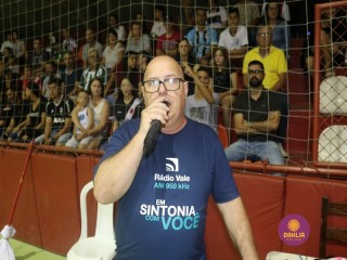 
<a style='margin-left: 5px;' class='btn btn-xs btn-social btn-facebook' href='https://www.facebook.com/sharer/sharer.php?u=https://www.boladovale.com.br/imgs/800-800-90/conteudo/fotos/1336/img2861.jpg' rel='popup' data-width='500' data-height='400'><i class='fa fa-facebook'></i>Compartilhar <span class='hidden-xs'>no Facebook</span>
</a> 
<a class='btn btn-default btn-xs' target='_blank' href='imgs/800-800-90/conteudo/fotos/1336/img2861.jpg'>
<span class='glyphicon glyphicon-cloud-download'></span> Salvar
</a> 
<span></span>
