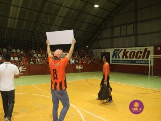
<a style='margin-left: 5px;' class='btn btn-xs btn-social btn-facebook' href='https://www.facebook.com/sharer/sharer.php?u=https://www.boladovale.com.br/imgs/800-800-90/conteudo/fotos/1337/img3248.jpg' rel='popup' data-width='500' data-height='400'><i class='fa fa-facebook'></i>Compartilhar <span class='hidden-xs'>no Facebook</span>
</a> 
<a class='btn btn-default btn-xs' target='_blank' href='imgs/800-800-90/conteudo/fotos/1337/img3248.jpg'>
<span class='glyphicon glyphicon-cloud-download'></span> Salvar
</a> 
<span></span>