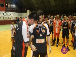 
<a style='margin-left: 5px;' class='btn btn-xs btn-social btn-facebook' href='https://www.facebook.com/sharer/sharer.php?u=https://www.boladovale.com.br/imgs/800-800-90/conteudo/fotos/1337/img3249.jpg' rel='popup' data-width='500' data-height='400'><i class='fa fa-facebook'></i>Compartilhar <span class='hidden-xs'>no Facebook</span>
</a> 
<a class='btn btn-default btn-xs' target='_blank' href='imgs/800-800-90/conteudo/fotos/1337/img3249.jpg'>
<span class='glyphicon glyphicon-cloud-download'></span> Salvar
</a> 
<span></span>
