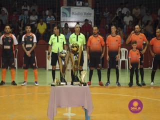
<a style='margin-left: 5px;' class='btn btn-xs btn-social btn-facebook' href='https://www.facebook.com/sharer/sharer.php?u=https://www.boladovale.com.br/imgs/800-800-90/conteudo/fotos/1338/img2920.jpg' rel='popup' data-width='500' data-height='400'><i class='fa fa-facebook'></i>Compartilhar <span class='hidden-xs'>no Facebook</span>
</a> 
<a class='btn btn-default btn-xs' target='_blank' href='imgs/800-800-90/conteudo/fotos/1338/img2920.jpg'>
<span class='glyphicon glyphicon-cloud-download'></span> Salvar
</a> 
<span></span>