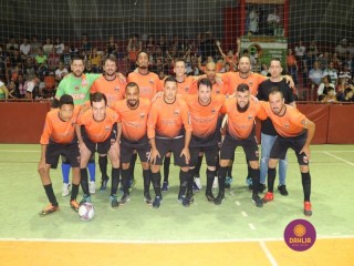 
<a style='margin-left: 5px;' class='btn btn-xs btn-social btn-facebook' href='https://www.facebook.com/sharer/sharer.php?u=https://www.boladovale.com.br/imgs/800-800-90/conteudo/fotos/1338/img2958.jpg' rel='popup' data-width='500' data-height='400'><i class='fa fa-facebook'></i>Compartilhar <span class='hidden-xs'>no Facebook</span>
</a> 
<a class='btn btn-default btn-xs' target='_blank' href='imgs/800-800-90/conteudo/fotos/1338/img2958.jpg'>
<span class='glyphicon glyphicon-cloud-download'></span> Salvar
</a> 
<span></span>