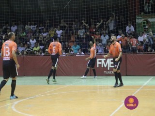 
<a style='margin-left: 5px;' class='btn btn-xs btn-social btn-facebook' href='https://www.facebook.com/sharer/sharer.php?u=https://www.boladovale.com.br/imgs/800-800-90/conteudo/fotos/1338/img2975.jpg' rel='popup' data-width='500' data-height='400'><i class='fa fa-facebook'></i>Compartilhar <span class='hidden-xs'>no Facebook</span>
</a> 
<a class='btn btn-default btn-xs' target='_blank' href='imgs/800-800-90/conteudo/fotos/1338/img2975.jpg'>
<span class='glyphicon glyphicon-cloud-download'></span> Salvar
</a> 
<span></span>
