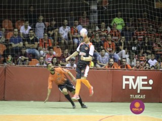 
<a style='margin-left: 5px;' class='btn btn-xs btn-social btn-facebook' href='https://www.facebook.com/sharer/sharer.php?u=https://www.boladovale.com.br/imgs/800-800-90/conteudo/fotos/1338/img3021.jpg' rel='popup' data-width='500' data-height='400'><i class='fa fa-facebook'></i>Compartilhar <span class='hidden-xs'>no Facebook</span>
</a> 
<a class='btn btn-default btn-xs' target='_blank' href='imgs/800-800-90/conteudo/fotos/1338/img3021.jpg'>
<span class='glyphicon glyphicon-cloud-download'></span> Salvar
</a> 
<span></span>