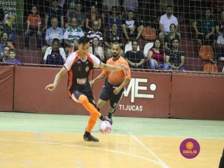 
<a style='margin-left: 5px;' class='btn btn-xs btn-social btn-facebook' href='https://www.facebook.com/sharer/sharer.php?u=https://www.boladovale.com.br/imgs/800-800-90/conteudo/fotos/1338/img3022.jpg' rel='popup' data-width='500' data-height='400'><i class='fa fa-facebook'></i>Compartilhar <span class='hidden-xs'>no Facebook</span>
</a> 
<a class='btn btn-default btn-xs' target='_blank' href='imgs/800-800-90/conteudo/fotos/1338/img3022.jpg'>
<span class='glyphicon glyphicon-cloud-download'></span> Salvar
</a> 
<span></span>