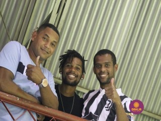 
<a style='margin-left: 5px;' class='btn btn-xs btn-social btn-facebook' href='https://www.facebook.com/sharer/sharer.php?u=https://www.boladovale.com.br/imgs/800-800-90/conteudo/fotos/1338/img3042.jpg' rel='popup' data-width='500' data-height='400'><i class='fa fa-facebook'></i>Compartilhar <span class='hidden-xs'>no Facebook</span>
</a> 
<a class='btn btn-default btn-xs' target='_blank' href='imgs/800-800-90/conteudo/fotos/1338/img3042.jpg'>
<span class='glyphicon glyphicon-cloud-download'></span> Salvar
</a> 
<span></span>
