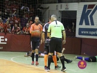 
<a style='margin-left: 5px;' class='btn btn-xs btn-social btn-facebook' href='https://www.facebook.com/sharer/sharer.php?u=https://www.boladovale.com.br/imgs/800-800-90/conteudo/fotos/1338/img3056.jpg' rel='popup' data-width='500' data-height='400'><i class='fa fa-facebook'></i>Compartilhar <span class='hidden-xs'>no Facebook</span>
</a> 
<a class='btn btn-default btn-xs' target='_blank' href='imgs/800-800-90/conteudo/fotos/1338/img3056.jpg'>
<span class='glyphicon glyphicon-cloud-download'></span> Salvar
</a> 
<span></span>