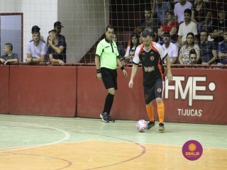 
<a style='margin-left: 5px;' class='btn btn-xs btn-social btn-facebook' href='https://www.facebook.com/sharer/sharer.php?u=https://www.boladovale.com.br/imgs/800-800-90/conteudo/fotos/1338/img3103.jpg' rel='popup' data-width='500' data-height='400'><i class='fa fa-facebook'></i>Compartilhar <span class='hidden-xs'>no Facebook</span>
</a> 
<a class='btn btn-default btn-xs' target='_blank' href='imgs/800-800-90/conteudo/fotos/1338/img3103.jpg'>
<span class='glyphicon glyphicon-cloud-download'></span> Salvar
</a> 
<span></span>