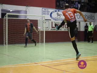 
<a style='margin-left: 5px;' class='btn btn-xs btn-social btn-facebook' href='https://www.facebook.com/sharer/sharer.php?u=https://www.boladovale.com.br/imgs/800-800-90/conteudo/fotos/1338/img3165.jpg' rel='popup' data-width='500' data-height='400'><i class='fa fa-facebook'></i>Compartilhar <span class='hidden-xs'>no Facebook</span>
</a> 
<a class='btn btn-default btn-xs' target='_blank' href='imgs/800-800-90/conteudo/fotos/1338/img3165.jpg'>
<span class='glyphicon glyphicon-cloud-download'></span> Salvar
</a> 
<span></span>