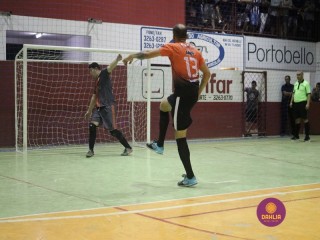 
<a style='margin-left: 5px;' class='btn btn-xs btn-social btn-facebook' href='https://www.facebook.com/sharer/sharer.php?u=https://www.boladovale.com.br/imgs/800-800-90/conteudo/fotos/1338/img3167.jpg' rel='popup' data-width='500' data-height='400'><i class='fa fa-facebook'></i>Compartilhar <span class='hidden-xs'>no Facebook</span>
</a> 
<a class='btn btn-default btn-xs' target='_blank' href='imgs/800-800-90/conteudo/fotos/1338/img3167.jpg'>
<span class='glyphicon glyphicon-cloud-download'></span> Salvar
</a> 
<span></span>