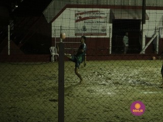 
<a style='margin-left: 5px;' class='btn btn-xs btn-social btn-facebook' href='https://www.facebook.com/sharer/sharer.php?u=https://www.boladovale.com.br/imgs/800-800-90/conteudo/fotos/1339/mg4408.jpg' rel='popup' data-width='500' data-height='400'><i class='fa fa-facebook'></i>Compartilhar <span class='hidden-xs'>no Facebook</span>
</a> 
<a class='btn btn-default btn-xs' target='_blank' href='imgs/800-800-90/conteudo/fotos/1339/mg4408.jpg'>
<span class='glyphicon glyphicon-cloud-download'></span> Salvar
</a> 
<span></span>
