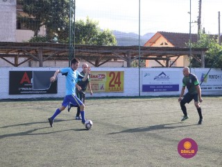 
<a style='margin-left: 5px;' class='btn btn-xs btn-social btn-facebook' href='https://www.facebook.com/sharer/sharer.php?u=https://www.boladovale.com.br/imgs/800-800-90/conteudo/fotos/1340/img5552-2.jpg' rel='popup' data-width='500' data-height='400'><i class='fa fa-facebook'></i>Compartilhar <span class='hidden-xs'>no Facebook</span>
</a> 
<a class='btn btn-default btn-xs' target='_blank' href='imgs/800-800-90/conteudo/fotos/1340/img5552-2.jpg'>
<span class='glyphicon glyphicon-cloud-download'></span> Salvar
</a> 
<span></span>