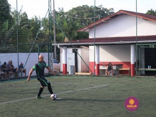 
<a style='margin-left: 5px;' class='btn btn-xs btn-social btn-facebook' href='https://www.facebook.com/sharer/sharer.php?u=https://www.boladovale.com.br/imgs/800-800-90/conteudo/fotos/1340/img5586-2.jpg' rel='popup' data-width='500' data-height='400'><i class='fa fa-facebook'></i>Compartilhar <span class='hidden-xs'>no Facebook</span>
</a> 
<a class='btn btn-default btn-xs' target='_blank' href='imgs/800-800-90/conteudo/fotos/1340/img5586-2.jpg'>
<span class='glyphicon glyphicon-cloud-download'></span> Salvar
</a> 
<span></span>