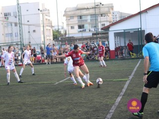 
<a style='margin-left: 5px;' class='btn btn-xs btn-social btn-facebook' href='https://www.facebook.com/sharer/sharer.php?u=https://www.boladovale.com.br/imgs/800-800-90/conteudo/fotos/1340/img5635-2.jpg' rel='popup' data-width='500' data-height='400'><i class='fa fa-facebook'></i>Compartilhar <span class='hidden-xs'>no Facebook</span>
</a> 
<a class='btn btn-default btn-xs' target='_blank' href='imgs/800-800-90/conteudo/fotos/1340/img5635-2.jpg'>
<span class='glyphicon glyphicon-cloud-download'></span> Salvar
</a> 
<span></span>