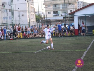 
<a style='margin-left: 5px;' class='btn btn-xs btn-social btn-facebook' href='https://www.facebook.com/sharer/sharer.php?u=https://www.boladovale.com.br/imgs/800-800-90/conteudo/fotos/1340/img5689-2.jpg' rel='popup' data-width='500' data-height='400'><i class='fa fa-facebook'></i>Compartilhar <span class='hidden-xs'>no Facebook</span>
</a> 
<a class='btn btn-default btn-xs' target='_blank' href='imgs/800-800-90/conteudo/fotos/1340/img5689-2.jpg'>
<span class='glyphicon glyphicon-cloud-download'></span> Salvar
</a> 
<span></span>