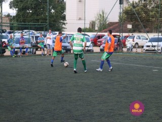 
<a style='margin-left: 5px;' class='btn btn-xs btn-social btn-facebook' href='https://www.facebook.com/sharer/sharer.php?u=https://www.boladovale.com.br/imgs/800-800-90/conteudo/fotos/1340/img5712-2.jpg' rel='popup' data-width='500' data-height='400'><i class='fa fa-facebook'></i>Compartilhar <span class='hidden-xs'>no Facebook</span>
</a> 
<a class='btn btn-default btn-xs' target='_blank' href='imgs/800-800-90/conteudo/fotos/1340/img5712-2.jpg'>
<span class='glyphicon glyphicon-cloud-download'></span> Salvar
</a> 
<span></span>