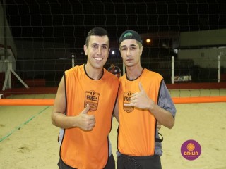 
<a style='margin-left: 5px;' class='btn btn-xs btn-social btn-facebook' href='https://www.facebook.com/sharer/sharer.php?u=https://www.boladovale.com.br/imgs/800-800-90/conteudo/fotos/1343/img6020.jpg' rel='popup' data-width='500' data-height='400'><i class='fa fa-facebook'></i>Compartilhar <span class='hidden-xs'>no Facebook</span>
</a> 
<a class='btn btn-default btn-xs' target='_blank' href='imgs/800-800-90/conteudo/fotos/1343/img6020.jpg'>
<span class='glyphicon glyphicon-cloud-download'></span> Salvar
</a> 
<span></span>