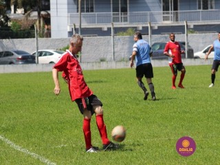 
<a style='margin-left: 5px;' class='btn btn-xs btn-social btn-facebook' href='https://www.facebook.com/sharer/sharer.php?u=https://www.boladovale.com.br/imgs/800-800-90/conteudo/fotos/1344/img4472.jpg' rel='popup' data-width='500' data-height='400'><i class='fa fa-facebook'></i>Compartilhar <span class='hidden-xs'>no Facebook</span>
</a> 
<a class='btn btn-default btn-xs' target='_blank' href='imgs/800-800-90/conteudo/fotos/1344/img4472.jpg'>
<span class='glyphicon glyphicon-cloud-download'></span> Salvar
</a> 
<span></span>