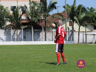 
<a style='margin-left: 5px;' class='btn btn-xs btn-social btn-facebook' href='https://www.facebook.com/sharer/sharer.php?u=https://www.boladovale.com.br/imgs/800-800-90/conteudo/fotos/1344/img4473.jpg' rel='popup' data-width='500' data-height='400'><i class='fa fa-facebook'></i>Compartilhar <span class='hidden-xs'>no Facebook</span>
</a> 
<a class='btn btn-default btn-xs' target='_blank' href='imgs/800-800-90/conteudo/fotos/1344/img4473.jpg'>
<span class='glyphicon glyphicon-cloud-download'></span> Salvar
</a> 
<span></span>