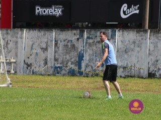
<a style='margin-left: 5px;' class='btn btn-xs btn-social btn-facebook' href='https://www.facebook.com/sharer/sharer.php?u=https://www.boladovale.com.br/imgs/800-800-90/conteudo/fotos/1344/img4485.jpg' rel='popup' data-width='500' data-height='400'><i class='fa fa-facebook'></i>Compartilhar <span class='hidden-xs'>no Facebook</span>
</a> 
<a class='btn btn-default btn-xs' target='_blank' href='imgs/800-800-90/conteudo/fotos/1344/img4485.jpg'>
<span class='glyphicon glyphicon-cloud-download'></span> Salvar
</a> 
<span></span>