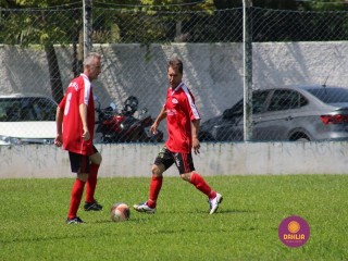 
<a style='margin-left: 5px;' class='btn btn-xs btn-social btn-facebook' href='https://www.facebook.com/sharer/sharer.php?u=https://www.boladovale.com.br/imgs/800-800-90/conteudo/fotos/1344/img4508.jpg' rel='popup' data-width='500' data-height='400'><i class='fa fa-facebook'></i>Compartilhar <span class='hidden-xs'>no Facebook</span>
</a> 
<a class='btn btn-default btn-xs' target='_blank' href='imgs/800-800-90/conteudo/fotos/1344/img4508.jpg'>
<span class='glyphicon glyphicon-cloud-download'></span> Salvar
</a> 
<span></span>