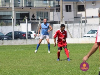 
<a style='margin-left: 5px;' class='btn btn-xs btn-social btn-facebook' href='https://www.facebook.com/sharer/sharer.php?u=https://www.boladovale.com.br/imgs/800-800-90/conteudo/fotos/1344/img4580.jpg' rel='popup' data-width='500' data-height='400'><i class='fa fa-facebook'></i>Compartilhar <span class='hidden-xs'>no Facebook</span>
</a> 
<a class='btn btn-default btn-xs' target='_blank' href='imgs/800-800-90/conteudo/fotos/1344/img4580.jpg'>
<span class='glyphicon glyphicon-cloud-download'></span> Salvar
</a> 
<span></span>