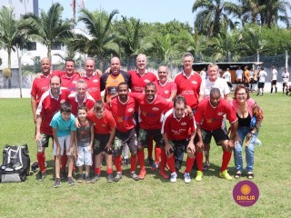 
<a style='margin-left: 5px;' class='btn btn-xs btn-social btn-facebook' href='https://www.facebook.com/sharer/sharer.php?u=https://www.boladovale.com.br/imgs/800-800-90/conteudo/fotos/1344/img4724.jpg' rel='popup' data-width='500' data-height='400'><i class='fa fa-facebook'></i>Compartilhar <span class='hidden-xs'>no Facebook</span>
</a> 
<a class='btn btn-default btn-xs' target='_blank' href='imgs/800-800-90/conteudo/fotos/1344/img4724.jpg'>
<span class='glyphicon glyphicon-cloud-download'></span> Salvar
</a> 
<span></span>