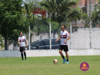 
<a style='margin-left: 5px;' class='btn btn-xs btn-social btn-facebook' href='https://www.facebook.com/sharer/sharer.php?u=https://www.boladovale.com.br/imgs/800-800-90/conteudo/fotos/1345/img4821.jpg' rel='popup' data-width='500' data-height='400'><i class='fa fa-facebook'></i>Compartilhar <span class='hidden-xs'>no Facebook</span>
</a> 
<a class='btn btn-default btn-xs' target='_blank' href='imgs/800-800-90/conteudo/fotos/1345/img4821.jpg'>
<span class='glyphicon glyphicon-cloud-download'></span> Salvar
</a> 
<span></span>