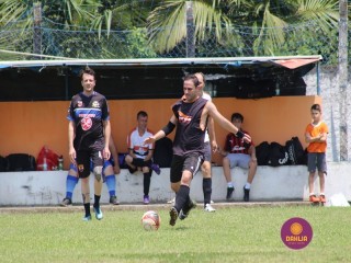 
<a style='margin-left: 5px;' class='btn btn-xs btn-social btn-facebook' href='https://www.facebook.com/sharer/sharer.php?u=https://www.boladovale.com.br/imgs/800-800-90/conteudo/fotos/1345/img4839.jpg' rel='popup' data-width='500' data-height='400'><i class='fa fa-facebook'></i>Compartilhar <span class='hidden-xs'>no Facebook</span>
</a> 
<a class='btn btn-default btn-xs' target='_blank' href='imgs/800-800-90/conteudo/fotos/1345/img4839.jpg'>
<span class='glyphicon glyphicon-cloud-download'></span> Salvar
</a> 
<span></span>