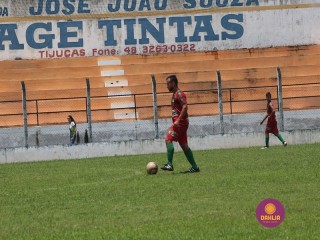 
<a style='margin-left: 5px;' class='btn btn-xs btn-social btn-facebook' href='https://www.facebook.com/sharer/sharer.php?u=https://www.boladovale.com.br/imgs/800-800-90/conteudo/fotos/1346/img5037.jpg' rel='popup' data-width='500' data-height='400'><i class='fa fa-facebook'></i>Compartilhar <span class='hidden-xs'>no Facebook</span>
</a> 
<a class='btn btn-default btn-xs' target='_blank' href='imgs/800-800-90/conteudo/fotos/1346/img5037.jpg'>
<span class='glyphicon glyphicon-cloud-download'></span> Salvar
</a> 
<span></span>