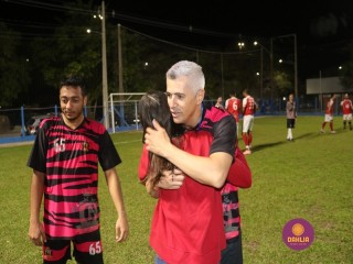 
<a style='margin-left: 5px;' class='btn btn-xs btn-social btn-facebook' href='https://www.facebook.com/sharer/sharer.php?u=https://www.boladovale.com.br/imgs/800-800-90/conteudo/fotos/1348/img6952.jpg' rel='popup' data-width='500' data-height='400'><i class='fa fa-facebook'></i>Compartilhar <span class='hidden-xs'>no Facebook</span>
</a> 
<a class='btn btn-default btn-xs' target='_blank' href='imgs/800-800-90/conteudo/fotos/1348/img6952.jpg'>
<span class='glyphicon glyphicon-cloud-download'></span> Salvar
</a> 
<span></span>