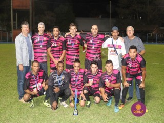 
<a style='margin-left: 5px;' class='btn btn-xs btn-social btn-facebook' href='https://www.facebook.com/sharer/sharer.php?u=https://www.boladovale.com.br/imgs/800-800-90/conteudo/fotos/1348/img6959.jpg' rel='popup' data-width='500' data-height='400'><i class='fa fa-facebook'></i>Compartilhar <span class='hidden-xs'>no Facebook</span>
</a> 
<a class='btn btn-default btn-xs' target='_blank' href='imgs/800-800-90/conteudo/fotos/1348/img6959.jpg'>
<span class='glyphicon glyphicon-cloud-download'></span> Salvar
</a> 
<span></span>