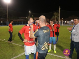 
<a style='margin-left: 5px;' class='btn btn-xs btn-social btn-facebook' href='https://www.facebook.com/sharer/sharer.php?u=https://www.boladovale.com.br/imgs/800-800-90/conteudo/fotos/1349/img7160.jpg' rel='popup' data-width='500' data-height='400'><i class='fa fa-facebook'></i>Compartilhar <span class='hidden-xs'>no Facebook</span>
</a> 
<a class='btn btn-default btn-xs' target='_blank' href='imgs/800-800-90/conteudo/fotos/1349/img7160.jpg'>
<span class='glyphicon glyphicon-cloud-download'></span> Salvar
</a> 
<span></span>