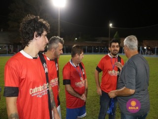 
<a style='margin-left: 5px;' class='btn btn-xs btn-social btn-facebook' href='https://www.facebook.com/sharer/sharer.php?u=https://www.boladovale.com.br/imgs/800-800-90/conteudo/fotos/1349/img7165.jpg' rel='popup' data-width='500' data-height='400'><i class='fa fa-facebook'></i>Compartilhar <span class='hidden-xs'>no Facebook</span>
</a> 
<a class='btn btn-default btn-xs' target='_blank' href='imgs/800-800-90/conteudo/fotos/1349/img7165.jpg'>
<span class='glyphicon glyphicon-cloud-download'></span> Salvar
</a> 
<span></span>