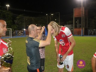 
<a style='margin-left: 5px;' class='btn btn-xs btn-social btn-facebook' href='https://www.facebook.com/sharer/sharer.php?u=https://www.boladovale.com.br/imgs/800-800-90/conteudo/fotos/1349/img7172.jpg' rel='popup' data-width='500' data-height='400'><i class='fa fa-facebook'></i>Compartilhar <span class='hidden-xs'>no Facebook</span>
</a> 
<a class='btn btn-default btn-xs' target='_blank' href='imgs/800-800-90/conteudo/fotos/1349/img7172.jpg'>
<span class='glyphicon glyphicon-cloud-download'></span> Salvar
</a> 
<span></span>