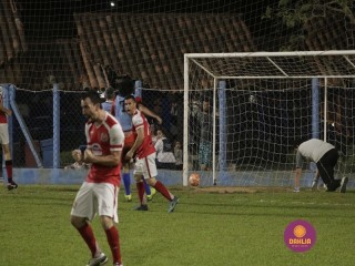 
<a style='margin-left: 5px;' class='btn btn-xs btn-social btn-facebook' href='https://www.facebook.com/sharer/sharer.php?u=https://www.boladovale.com.br/imgs/800-800-90/conteudo/fotos/1349/mg6988.jpg' rel='popup' data-width='500' data-height='400'><i class='fa fa-facebook'></i>Compartilhar <span class='hidden-xs'>no Facebook</span>
</a> 
<a class='btn btn-default btn-xs' target='_blank' href='imgs/800-800-90/conteudo/fotos/1349/mg6988.jpg'>
<span class='glyphicon glyphicon-cloud-download'></span> Salvar
</a> 
<span></span>