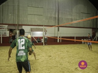 
<a style='margin-left: 5px;' class='btn btn-xs btn-social btn-facebook' href='https://www.facebook.com/sharer/sharer.php?u=https://www.boladovale.com.br/imgs/800-800-90/conteudo/fotos/1350/mg7299.jpg' rel='popup' data-width='500' data-height='400'><i class='fa fa-facebook'></i>Compartilhar <span class='hidden-xs'>no Facebook</span>
</a> 
<a class='btn btn-default btn-xs' target='_blank' href='imgs/800-800-90/conteudo/fotos/1350/mg7299.jpg'>
<span class='glyphicon glyphicon-cloud-download'></span> Salvar
</a> 
<span></span>