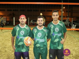 
<a style='margin-left: 5px;' class='btn btn-xs btn-social btn-facebook' href='https://www.facebook.com/sharer/sharer.php?u=https://www.boladovale.com.br/imgs/800-800-90/conteudo/fotos/1353/img7398.jpg' rel='popup' data-width='500' data-height='400'><i class='fa fa-facebook'></i>Compartilhar <span class='hidden-xs'>no Facebook</span>
</a> 
<a class='btn btn-default btn-xs' target='_blank' href='imgs/800-800-90/conteudo/fotos/1353/img7398.jpg'>
<span class='glyphicon glyphicon-cloud-download'></span> Salvar
</a> 
<span></span>