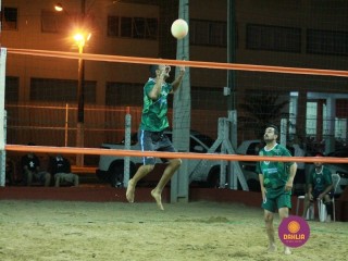 
<a style='margin-left: 5px;' class='btn btn-xs btn-social btn-facebook' href='https://www.facebook.com/sharer/sharer.php?u=https://www.boladovale.com.br/imgs/800-800-90/conteudo/fotos/1353/img8018.jpg' rel='popup' data-width='500' data-height='400'><i class='fa fa-facebook'></i>Compartilhar <span class='hidden-xs'>no Facebook</span>
</a> 
<a class='btn btn-default btn-xs' target='_blank' href='imgs/800-800-90/conteudo/fotos/1353/img8018.jpg'>
<span class='glyphicon glyphicon-cloud-download'></span> Salvar
</a> 
<span></span>