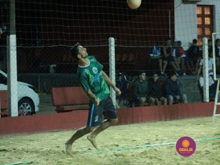 
<a style='margin-left: 5px;' class='btn btn-xs btn-social btn-facebook' href='https://www.facebook.com/sharer/sharer.php?u=https://www.boladovale.com.br/imgs/800-800-90/conteudo/fotos/1353/img8043.jpg' rel='popup' data-width='500' data-height='400'><i class='fa fa-facebook'></i>Compartilhar <span class='hidden-xs'>no Facebook</span>
</a> 
<a class='btn btn-default btn-xs' target='_blank' href='imgs/800-800-90/conteudo/fotos/1353/img8043.jpg'>
<span class='glyphicon glyphicon-cloud-download'></span> Salvar
</a> 
<span></span>