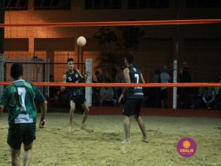 
<a style='margin-left: 5px;' class='btn btn-xs btn-social btn-facebook' href='https://www.facebook.com/sharer/sharer.php?u=https://www.boladovale.com.br/imgs/800-800-90/conteudo/fotos/1353/img8055.jpg' rel='popup' data-width='500' data-height='400'><i class='fa fa-facebook'></i>Compartilhar <span class='hidden-xs'>no Facebook</span>
</a> 
<a class='btn btn-default btn-xs' target='_blank' href='imgs/800-800-90/conteudo/fotos/1353/img8055.jpg'>
<span class='glyphicon glyphicon-cloud-download'></span> Salvar
</a> 
<span></span>